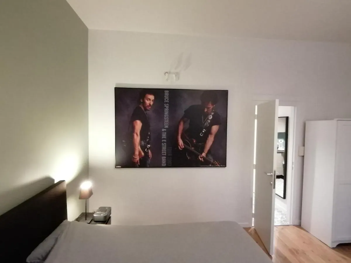 Because The Night City Lodge Antwerpen 3*,  Belgien